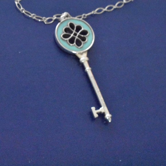 SOLD Authentic New Tiffany & Co Blue Enamel Knot Key w/ Tiffany Pouch - Picture 4 of 4